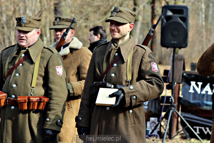 Nadanie imion Żołnierzy Wyklętych Dębom Niezłomnych