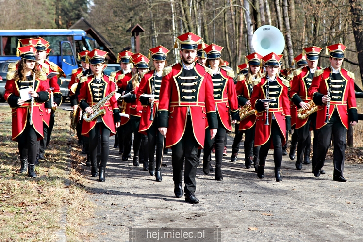 Nadanie imion Żołnierzy Wyklętych Dębom Niezłomnych