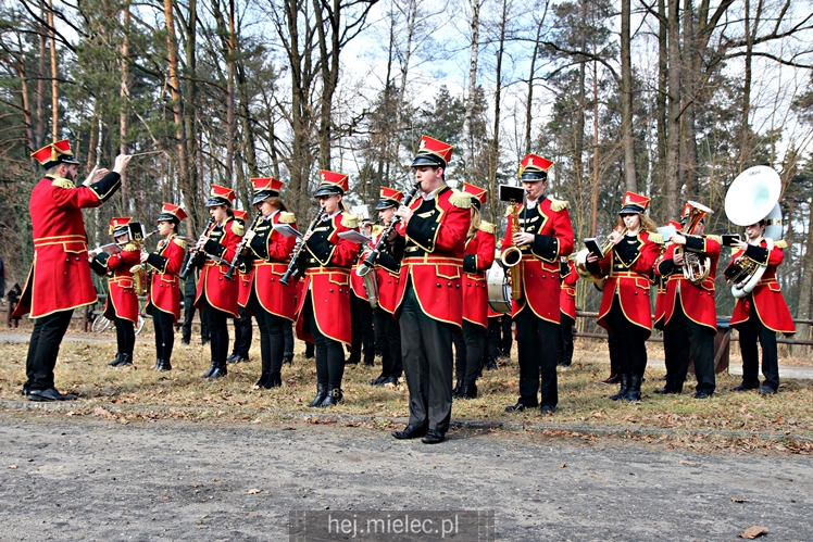 Nadanie imion Żołnierzy Wyklętych Dębom Niezłomnych
