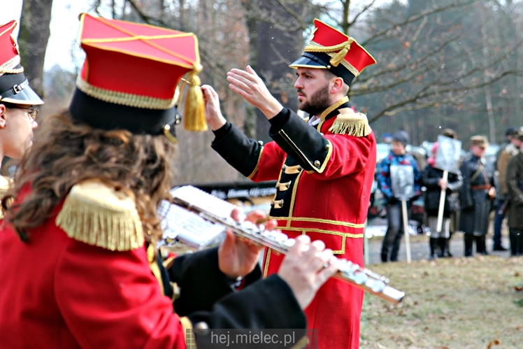 Nadanie imion Żołnierzy Wyklętych Dębom Niezłomnych