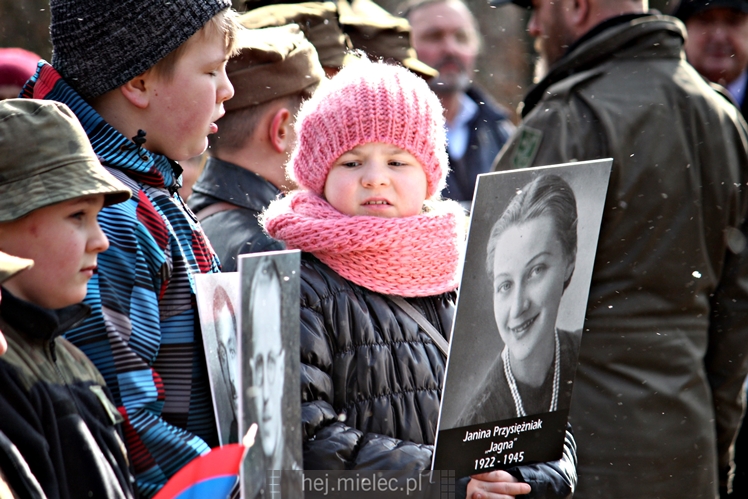 Nadanie imion Żołnierzy Wyklętych Dębom Niezłomnych