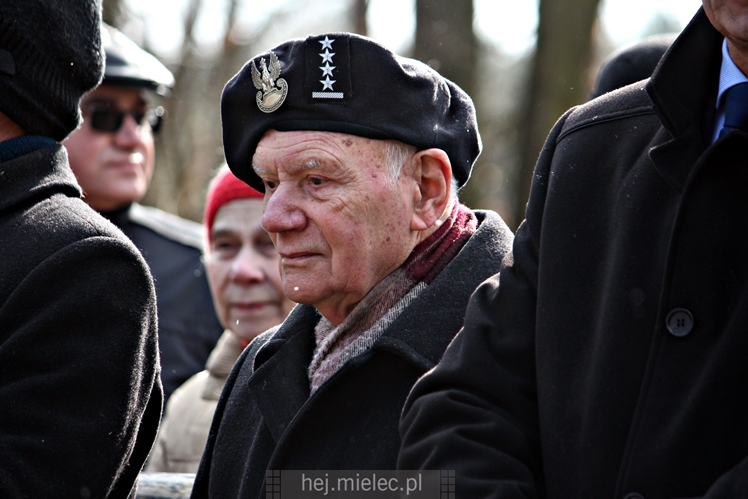 Nadanie imion Żołnierzy Wyklętych Dębom Niezłomnych