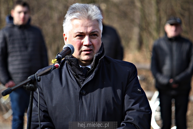 Nadanie imion Żołnierzy Wyklętych Dębom Niezłomnych