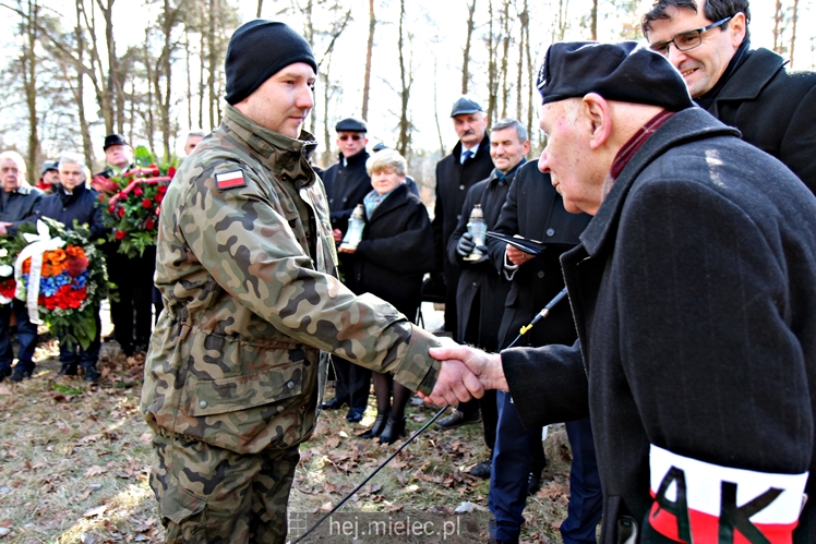 Nadanie imion Żołnierzy Wyklętych Dębom Niezłomnych