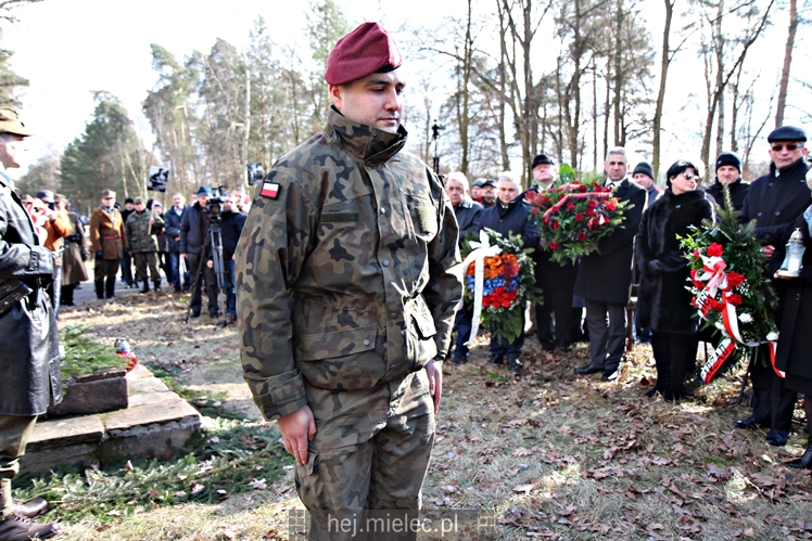 Nadanie imion Żołnierzy Wyklętych Dębom Niezłomnych