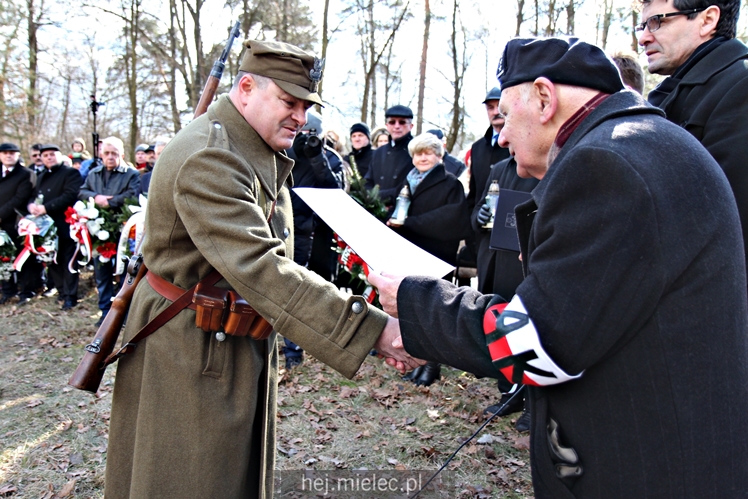 Nadanie imion Żołnierzy Wyklętych Dębom Niezłomnych
