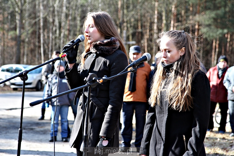 Nadanie imion Żołnierzy Wyklętych Dębom Niezłomnych