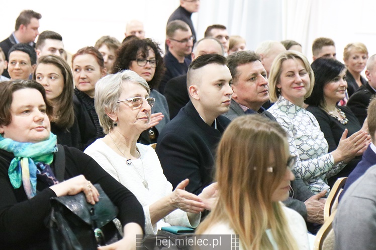 Prezydent Kozdęba nagrodził sportowców z miejskich klubów