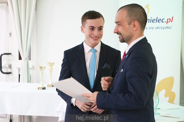 Prezydent Kozdęba nagrodził sportowców z miejskich klubów