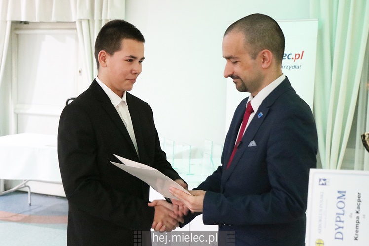 Prezydent Kozdęba nagrodził sportowców z miejskich klubów