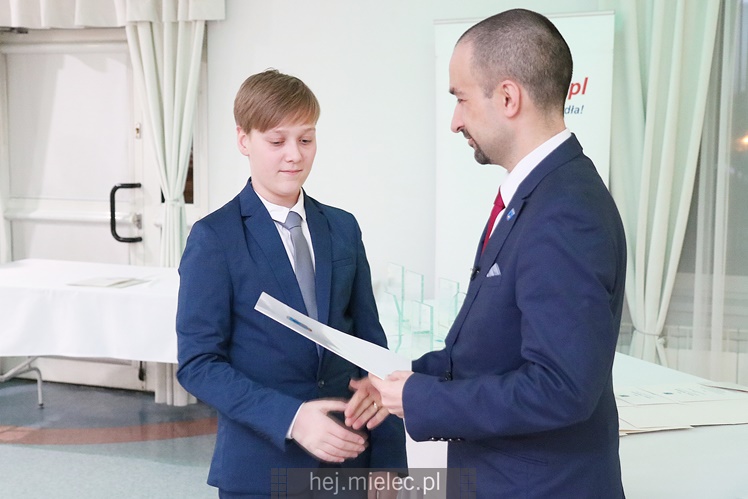 Prezydent Kozdęba nagrodził sportowców z miejskich klubów