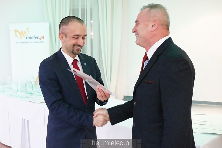 Prezydent Kozdęba nagrodził sportowców z miejskich klubów