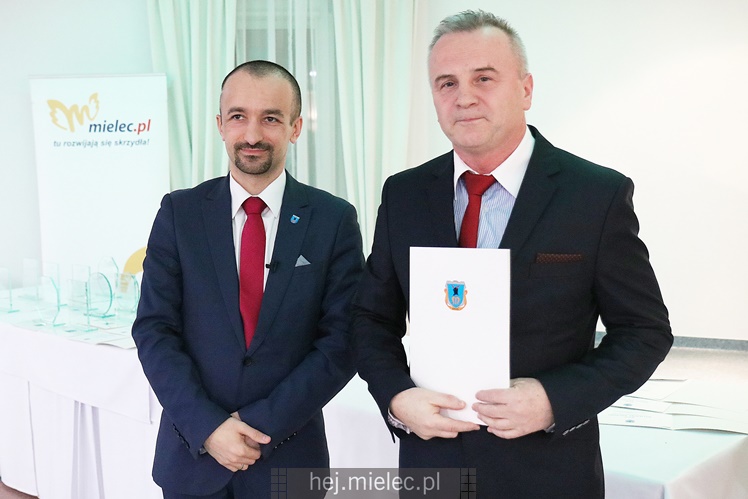 Prezydent Kozdęba nagrodził sportowców z miejskich klubów