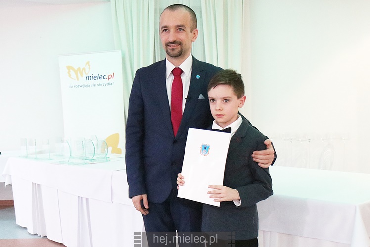 Prezydent Kozdęba nagrodził sportowców z miejskich klubów