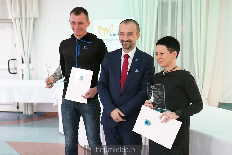 Prezydent Kozdęba nagrodził sportowców z miejskich klubów