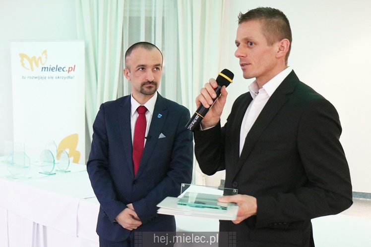 Prezydent Kozdęba nagrodził sportowców z miejskich klubów