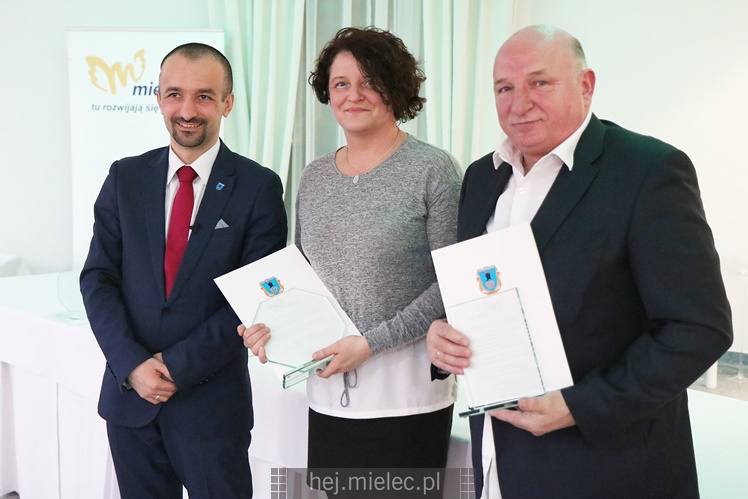 Prezydent Kozdęba nagrodził sportowców z miejskich klubów