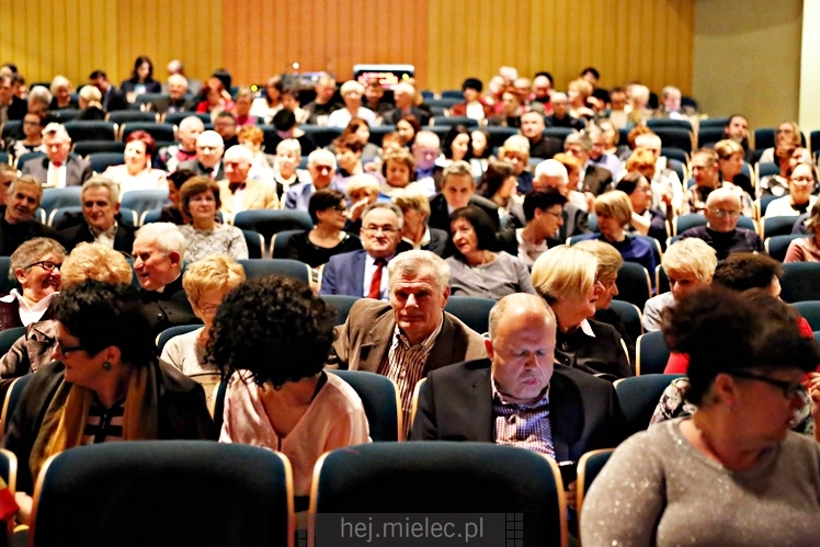 Koncert karnawałowy ?Słynne tanga i walce?