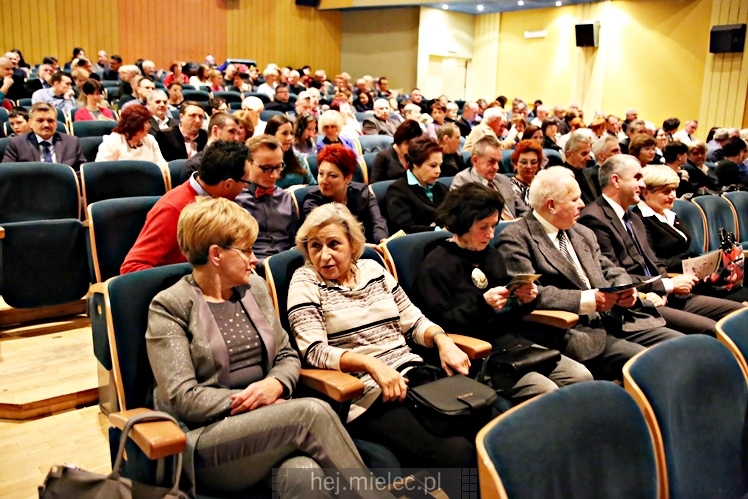 Koncert karnawałowy ?Słynne tanga i walce?