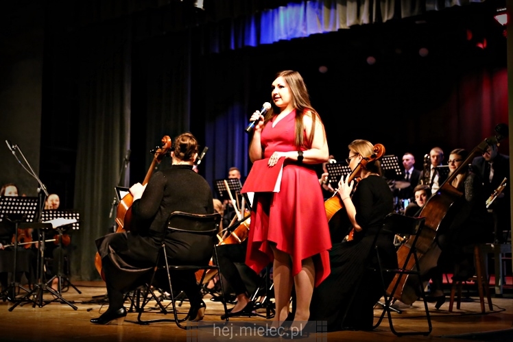 Koncert karnawałowy ?Słynne tanga i walce?