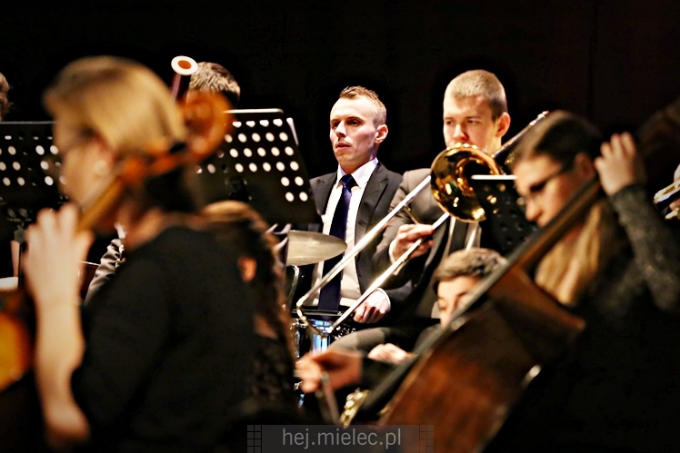 Koncert karnawałowy ?Słynne tanga i walce?