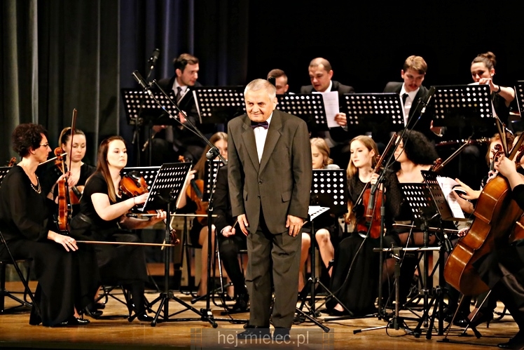 Koncert karnawałowy ?Słynne tanga i walce?