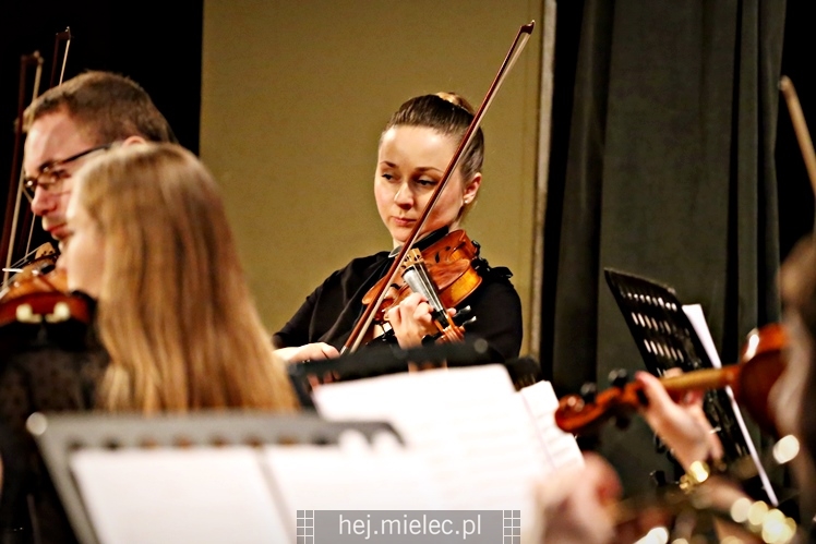 Koncert karnawałowy ?Słynne tanga i walce?