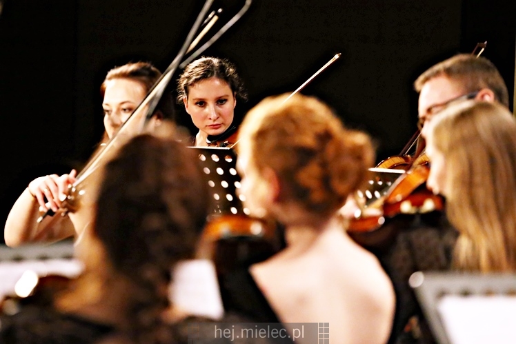 Koncert karnawałowy ?Słynne tanga i walce?