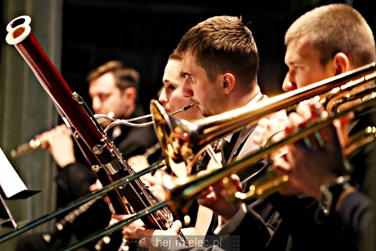 Koncert karnawałowy ?Słynne tanga i walce?