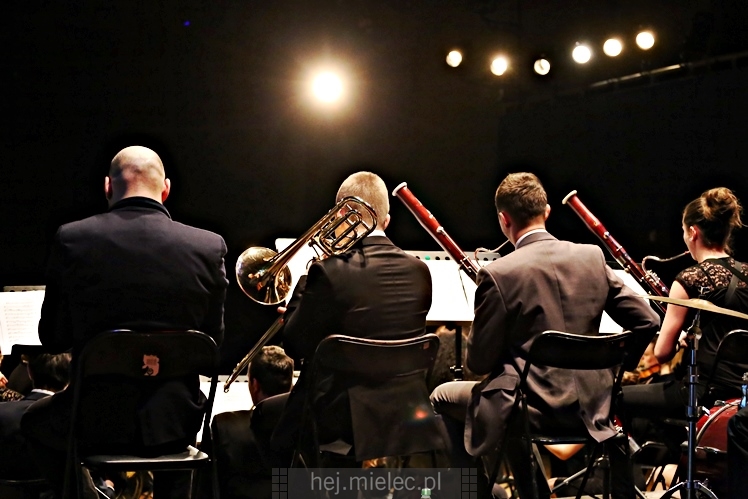 Koncert karnawałowy ?Słynne tanga i walce?