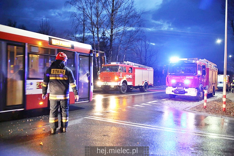 Zniszczenia po burzy nad Mielcem