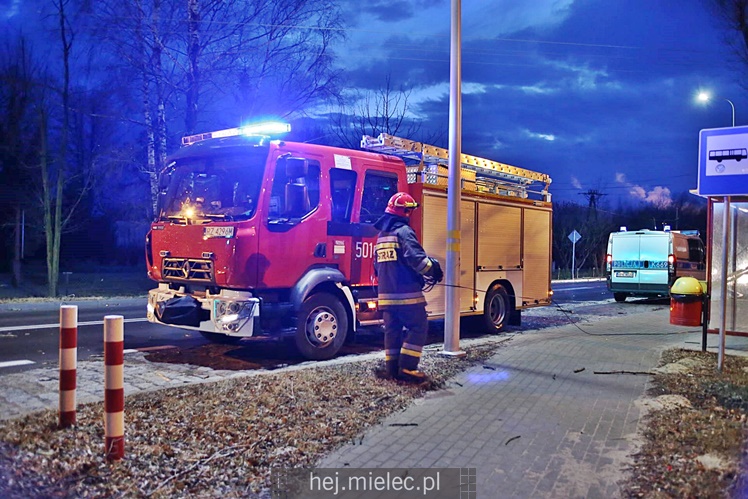 Zniszczenia po burzy nad Mielcem