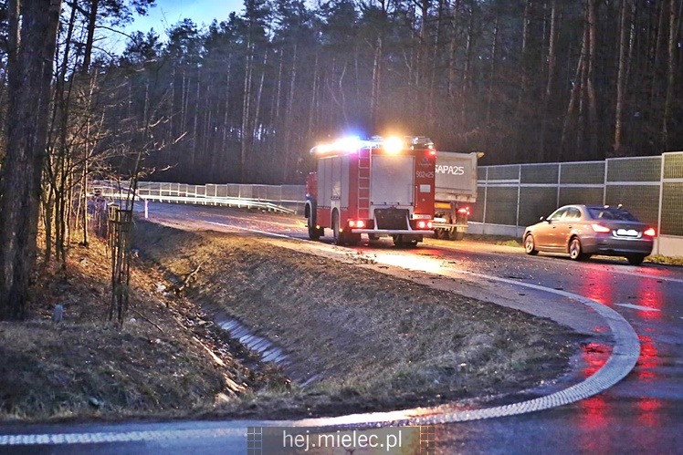 Zniszczenia po burzy nad Mielcem