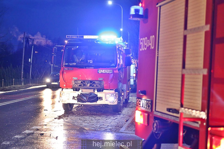 Zniszczenia po burzy nad Mielcem