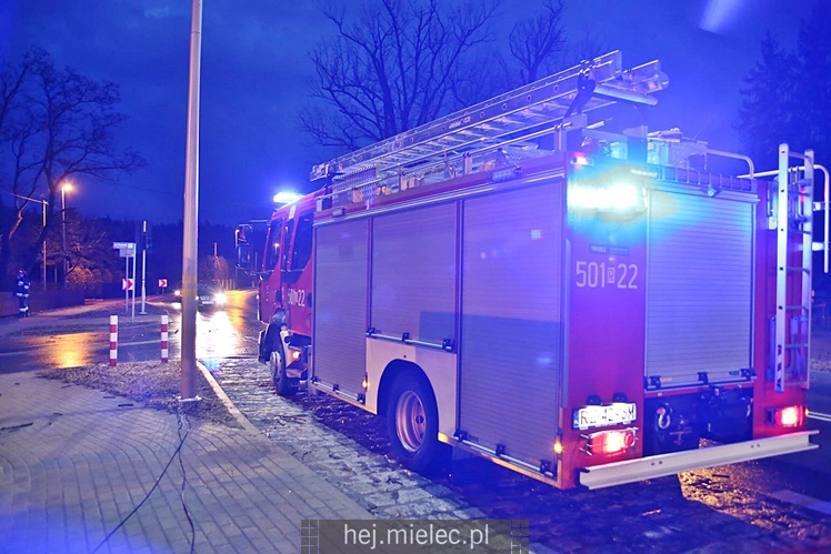 Zniszczenia po burzy nad Mielcem