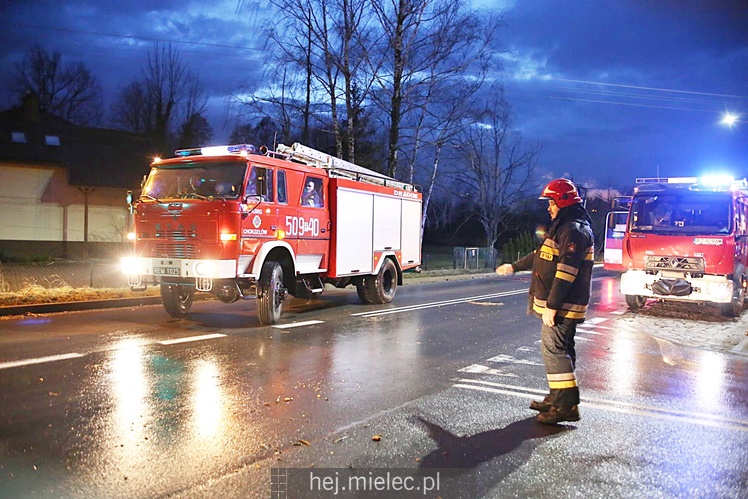 Zniszczenia po burzy nad Mielcem