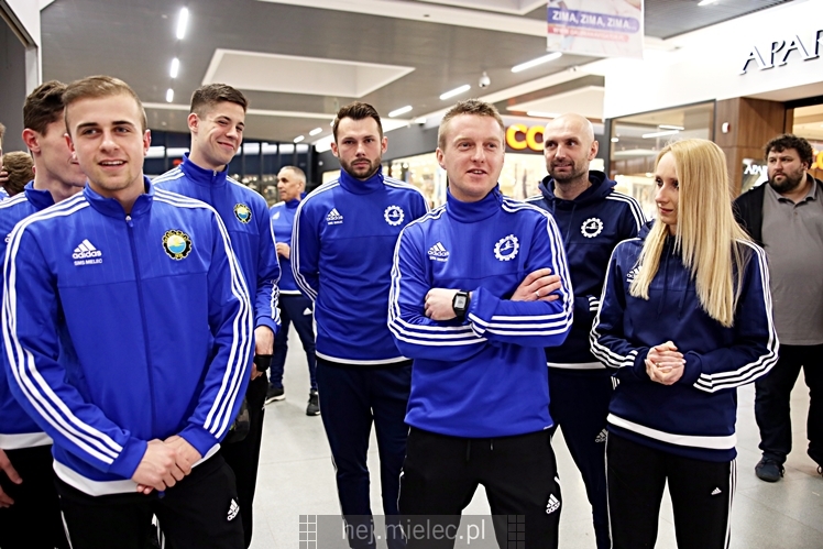 Prezentacja FKS Stal Mielec w Galerii Navigator ? część II