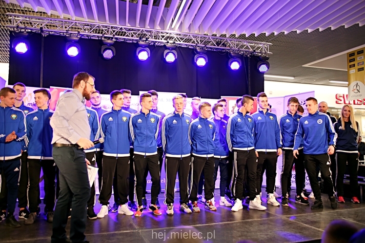 Prezentacja FKS Stal Mielec w Galerii Navigator ? część II