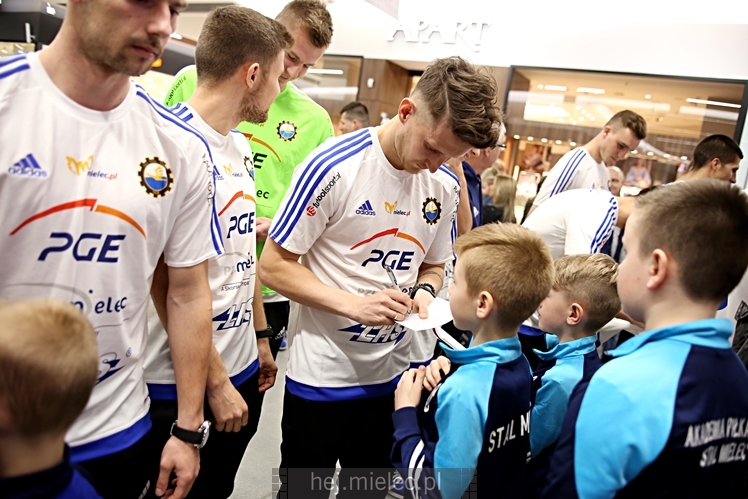 Prezentacja FKS Stal Mielec w Galerii Navigator ? część II