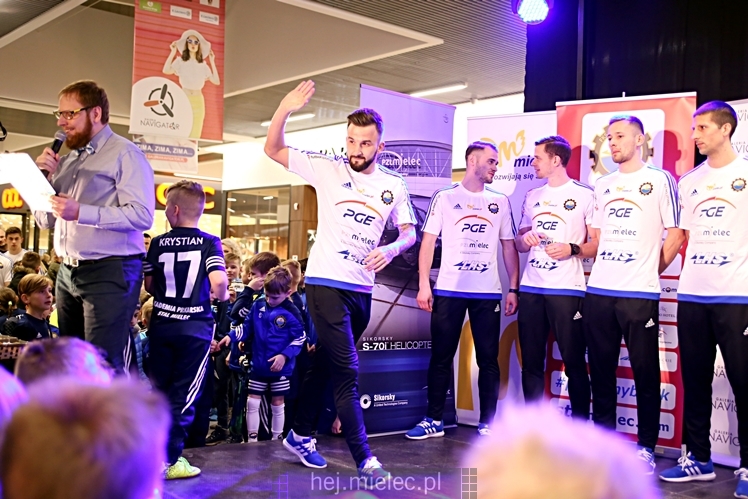 Prezentacja FKS Stal Mielec w Galerii Navigator ? część II