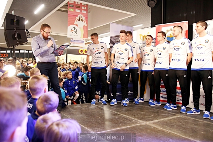 Prezentacja FKS Stal Mielec w Galerii Navigator ? część II