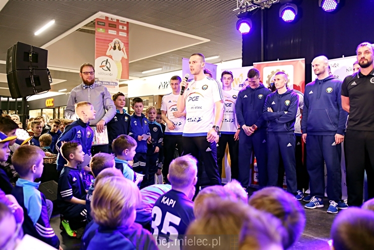 Prezentacja FKS Stal Mielec w Galerii Navigator ? część II