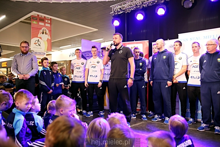 Prezentacja FKS Stal Mielec w Galerii Navigator ? część II