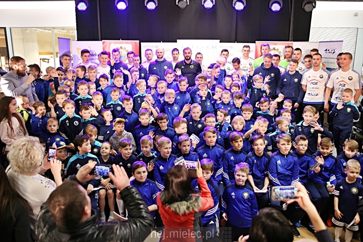 Prezentacja FKS Stal Mielec w Galerii Navigator ? część II