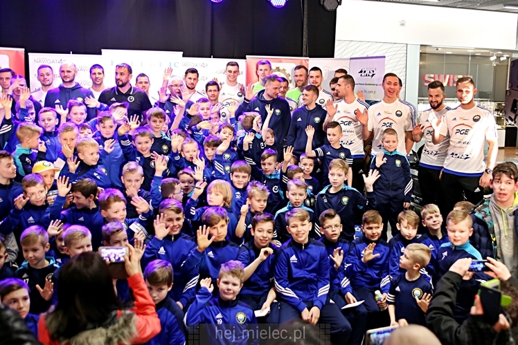 Prezentacja FKS Stal Mielec w Galerii Navigator ? część II