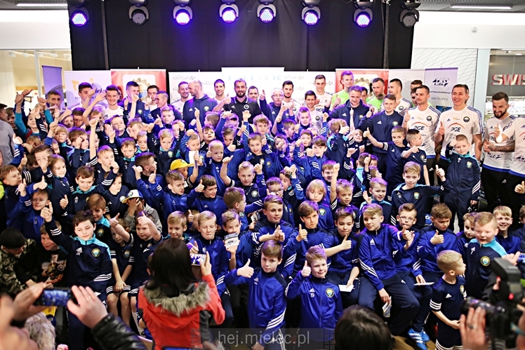 Prezentacja FKS Stal Mielec w Galerii Navigator ? część II