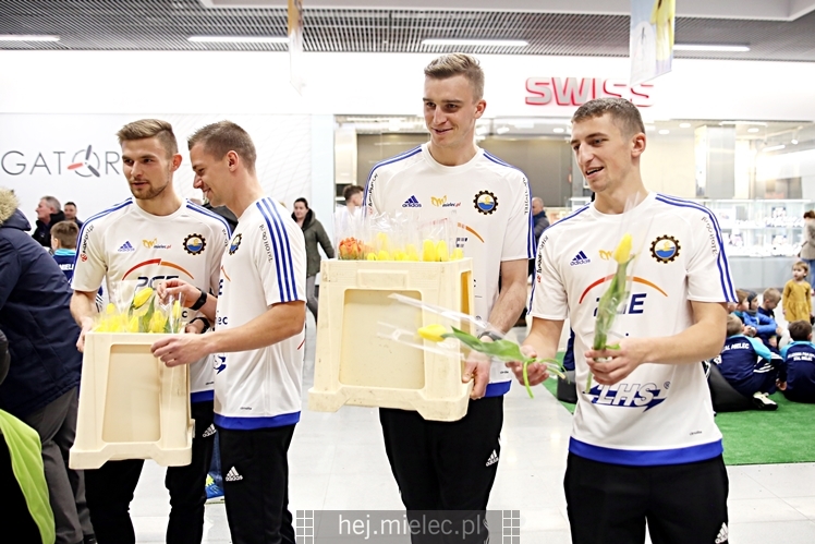 Prezentacja FKS Stal Mielec w Galerii Navigator ? część II