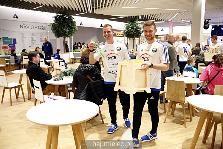 Prezentacja FKS Stal Mielec w Galerii Navigator ? część II