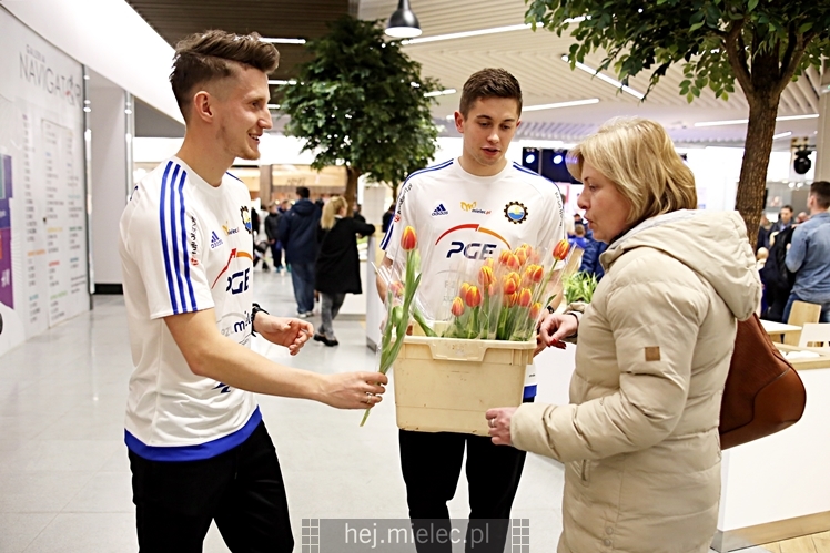 Prezentacja FKS Stal Mielec w Galerii Navigator ? część II