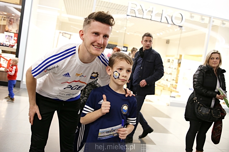 Prezentacja FKS Stal Mielec w Galerii Navigator ? część II